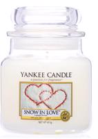 YANKEE CANDLE Classic 411 g - Snow In Love, közepes méret